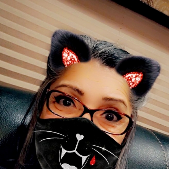 Meet your Posher, Linda - Picture 1 of 2